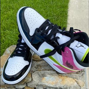 cyber active fuchsia jordan 1s